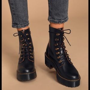 Doc Marten Leona Boots 〰️ gently worn 🖤